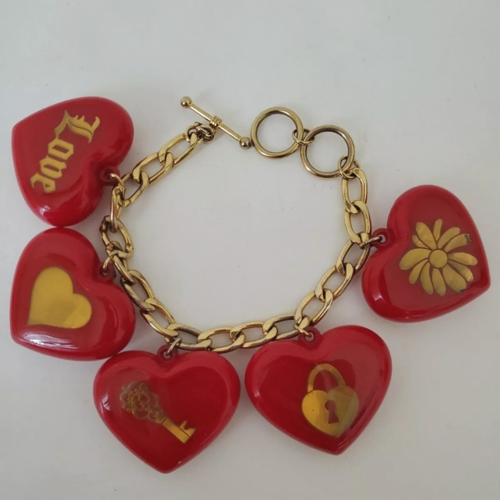 Vintage Chunky Cherry Red Lucite Heart Bracelet 🍒